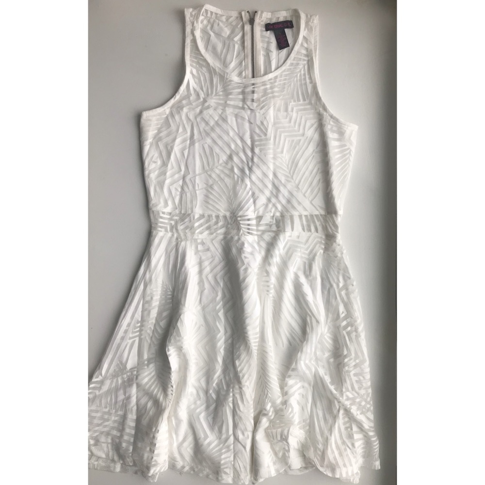 • PATTERNED MESH DRESS • 🕯